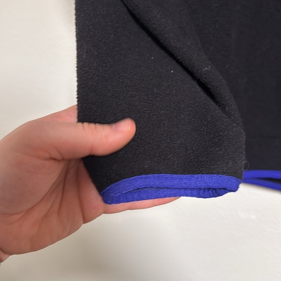 Vintage Patagonia Men’s 1/2 Zip Synchilla in Black with Purple Lining - Picture 9 of 9